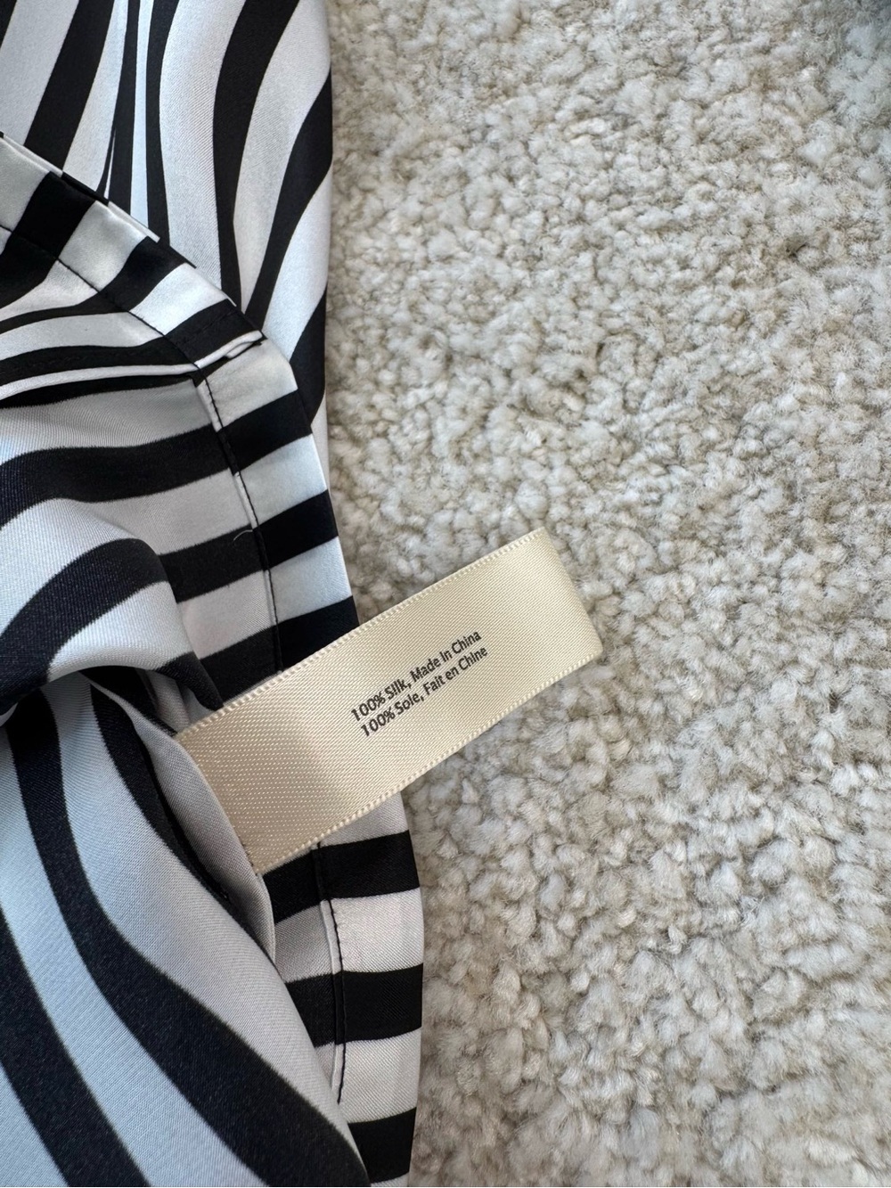 NWOT Olivia von Halle Women's Satin Silk Pajama Set in Stripes, Size S - Picture 8 of 8